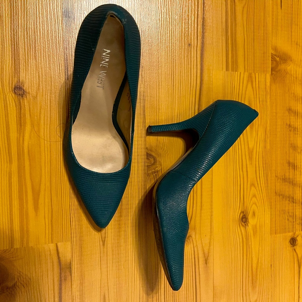 NINE WEST